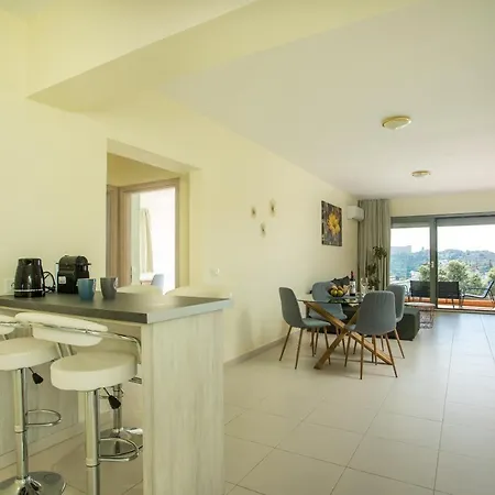 Eden Sunflower - Luxurious With Sea View *